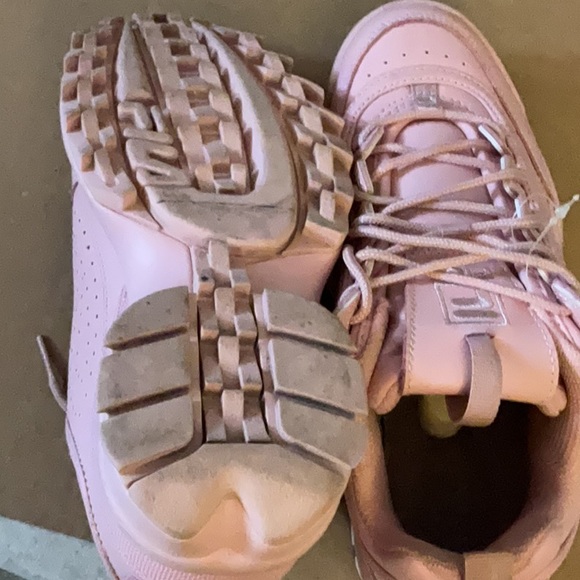 Pink Filas - Picture 3 of 7